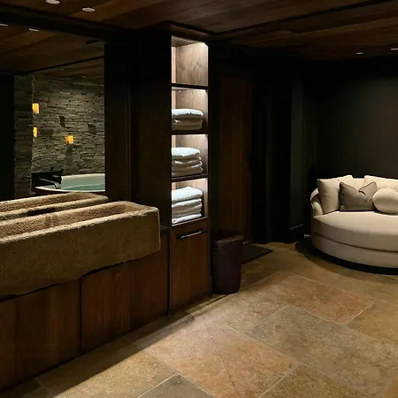 Luxury With Hot Tub & Cold Plunge In